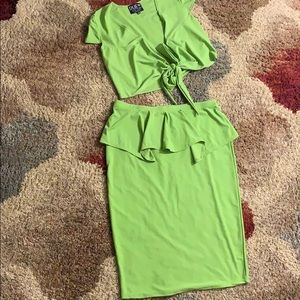 NEW , Green 2 piece set